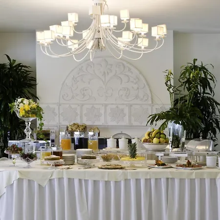 Готель Il Negresco 4*