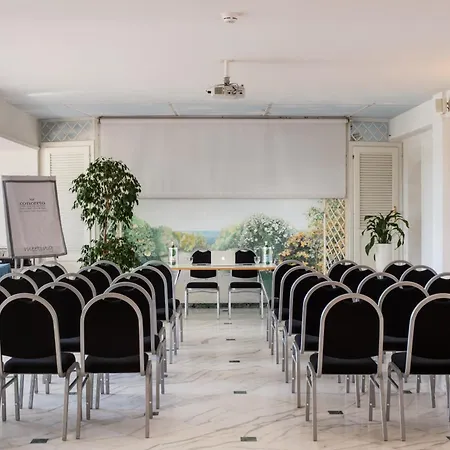 Il Negresco Hotell 4*