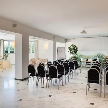 Il Negresco Hotell 4*