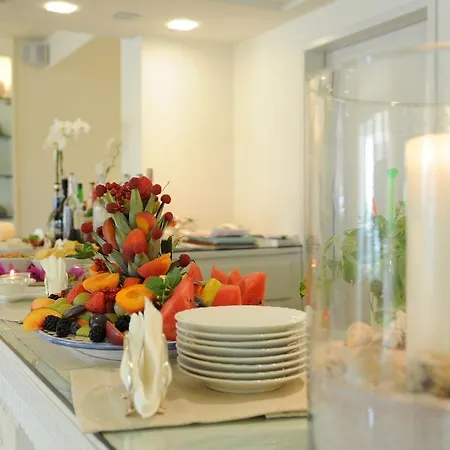 Il Negresco 4* Форте-дей-Мармі