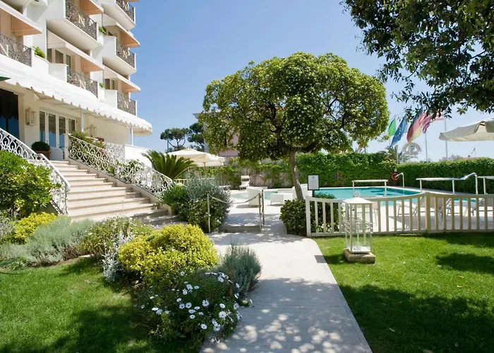 Il Negresco Hotel 4*