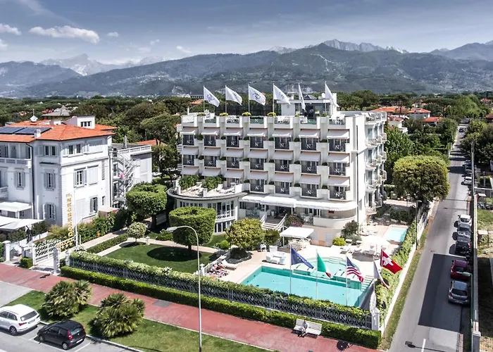 Il Negresco 4* 포르데데이마르미