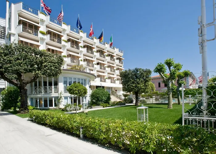 호텔 Il Negresco 포르데데이마르미